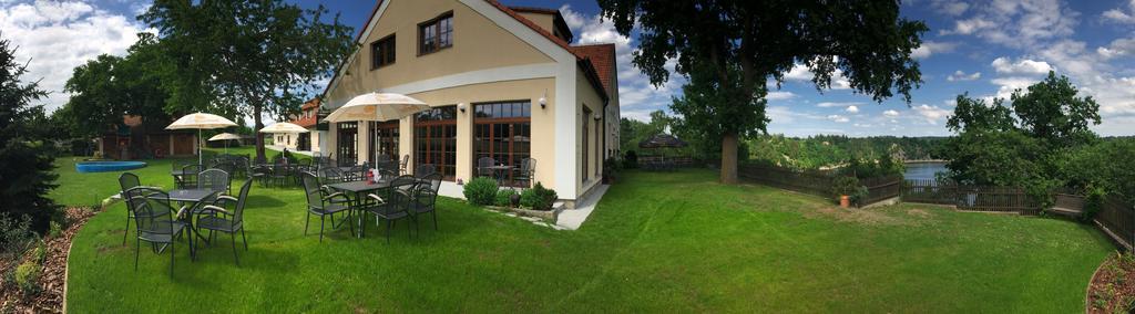 Penzion Fousek Звіковське Подграді Екстер'єр фото